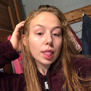 Meet your Posher, Amelia